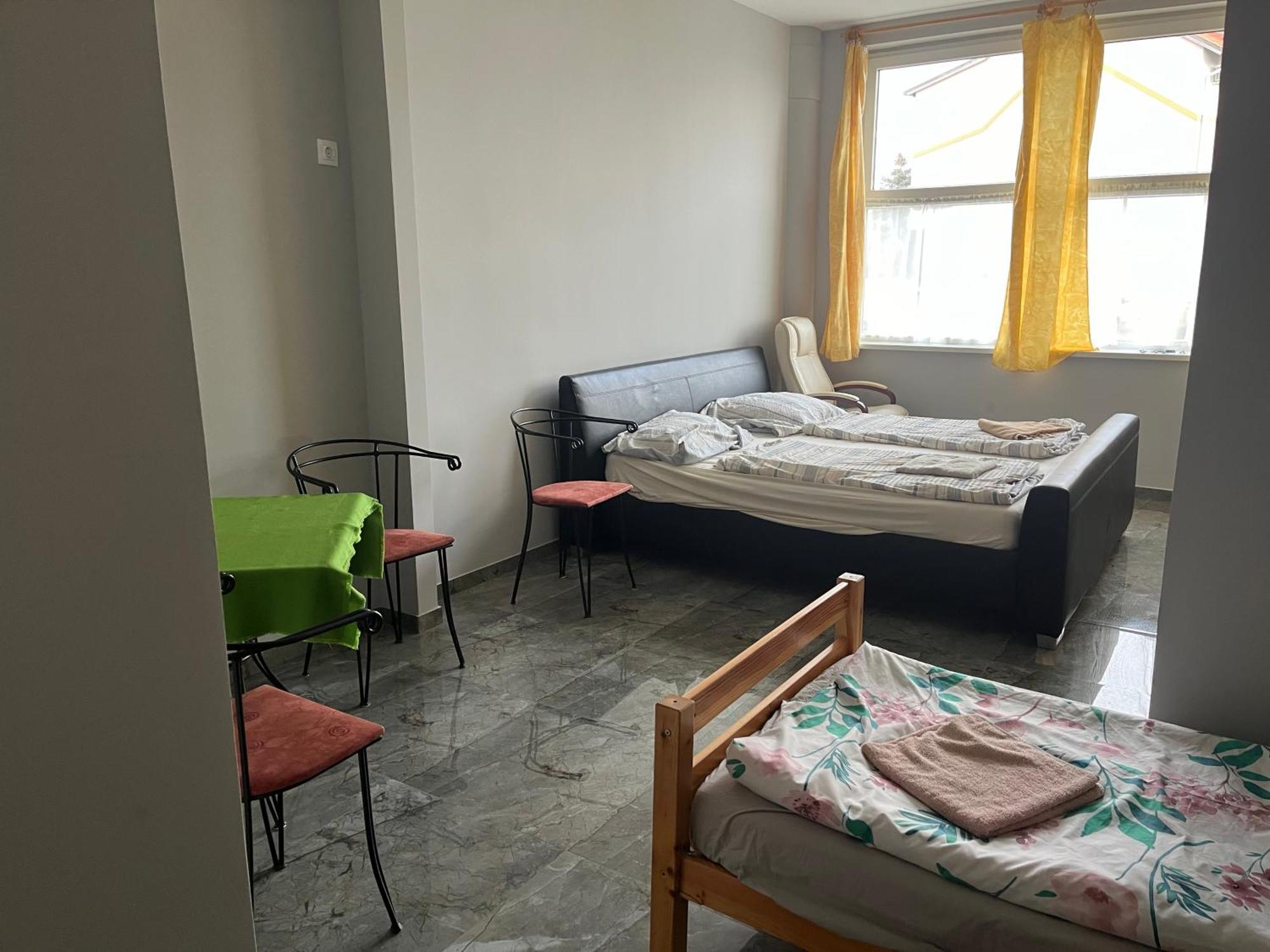 Lilla Motel Гедьєшгалом Екстер'єр фото
